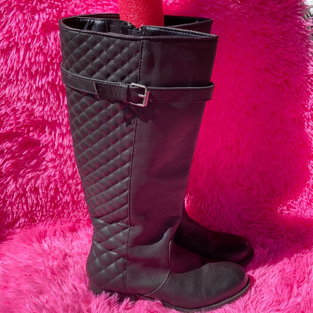 Lane Bryant tall quilted black boots with buckle detail zip closure w/ gore 7W